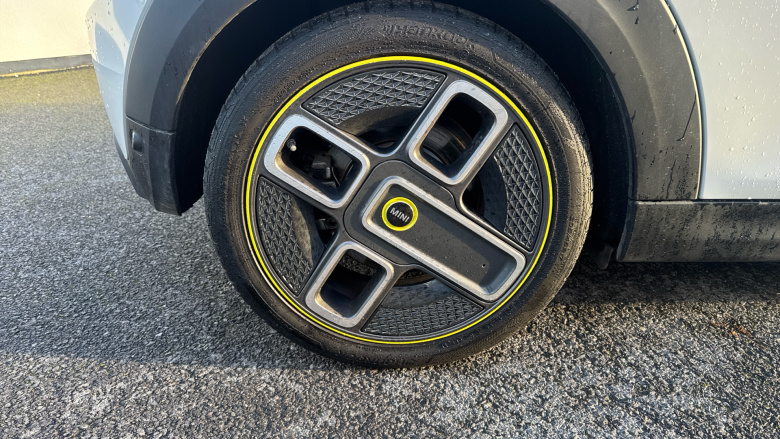 MINI Hatchback 135kW Cooper S Level 3 33kWh 3dr Auto Electric Hatchback